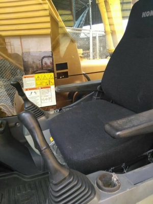 KOMATSU PC 200-8 รถทำงาน 10,670 ชม. บอดี้สวยเดิมๆทั้งคัน ภายในเก๋งสะอาด แอร์เย็น ภายนอกบูมอาร์มสวยไม่มีแตก เอวแน่น ช่วงล่างเต็มโซ่บูทใบแทรกหนาดีพร้อมใช้งานได้เลยครับ KOMATSU PC 200-8 รถทำงาน 10,670 ชม. บอดี้สวยเดิมๆทั้งคัน ภายในเก๋งสะอาด แอร์เย็น ภายนอกบูมอาร์มสวยไม่มีแตก เอวแน่น ช่วงล่างเต็มโซ่บูทใบแทรกหนาดีพร้อมใช้งานได้เลยครับ