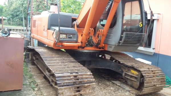 ขายรถ HITACHI zx200-1 ขายรถ HITACHI zx200-1