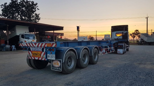 ขาย หัวลาก ISUZU 360 แรงม้า ปี 58 หางกั้งRCK ปี 59 รถสวยพร้อมใช้งาน เอกสารพร้อมโอน สนใจติดต่อเรา ดำส