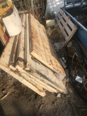 ขายด่วน ฝาข้าง 10ล้อ สูง80 ยาว260ซม มี5แพง รวมฝาท้าย เพียง 12000 บาท