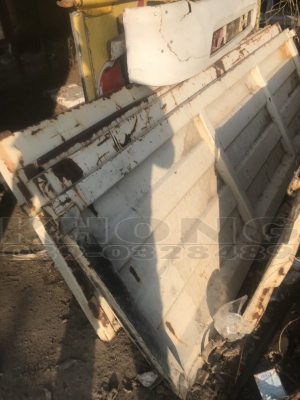 ขายด่วน ฝาข้าง 10ล้อ สูง80 ยาว260ซม มี5แพง รวมฝาท้าย เพียง 12000 บาท