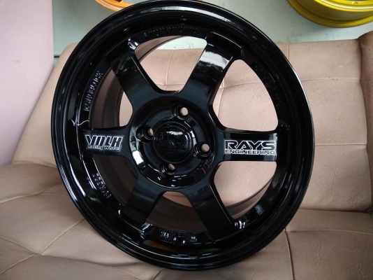 แม็กใหม่ลาย te37 ขอบ 15 ราคา 7500 พร้อมยาง 11700 บาท