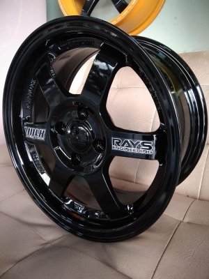 แม็กใหม่ลาย te37 ขอบ 15 ราคา 7500 พร้อมยาง 11700 บาท