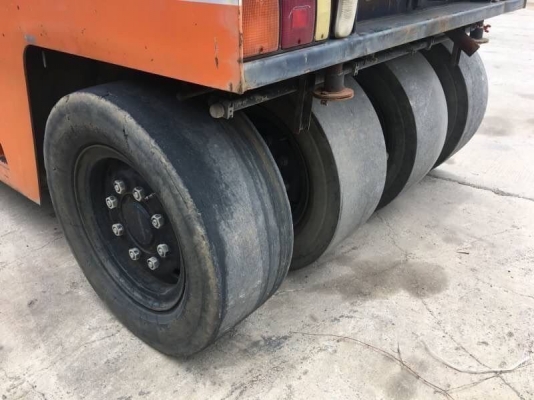 รถบด7ล้อ RT200W ปี1996 ตรงจากญี่ปุ่น สวยๆราคาไม่แพงครับ รถบด7ล้อ RT200W ปี1996 ตรงจากญี่ปุ่น สวยๆราคาไม่แพงครับ