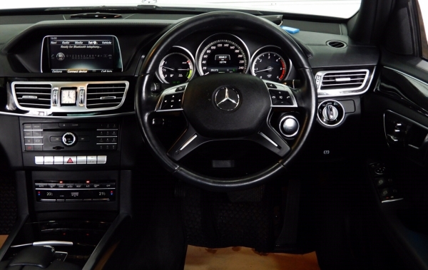 MERCEDES-BENZ E300 W212 2.1 BLUETEC HYBRID EXECUTIVE AT 2018 โทร 062-991-6649 ดาวออโต้เบสท์ MERCEDES-BENZ E300 W212 2.1 BLUETEC HYBRID EXECUTIVE AT 2018 โทร 062-991-6649 ดาวออโต้เบสท์