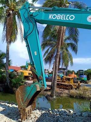 ขายจ้า..KOBELCO SK135SR YY01  เก่าใน สภาพดี  ใช้งานมาน้อย  แทรค 70  ปลายยาวพิเศษ  พร้อมใช้  โทร  089-3818694  จ๊อย