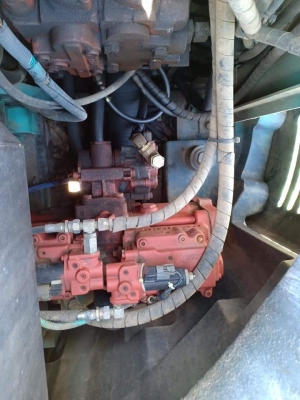 ขายจ้า..KOBELCO SK135SR YY01  เก่าใน สภาพดี  ใช้งานมาน้อย  แทรค 70  ปลายยาวพิเศษ  พร้อมใช้  โทร  089-3818694  จ๊อย