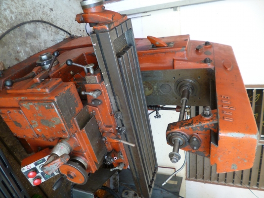 ขายเครื่องมิลลิ่งมีดเดี่ยวสภาพดีพร้อมใช้งาน