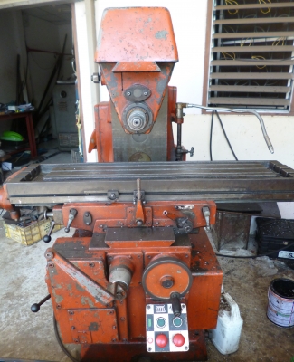 ขายเครื่องมิลลิ่งมีดเดี่ยวสภาพดีพร้อมใช้งาน