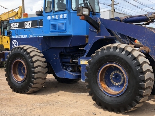 ขายรถตักล้อยาง CAT 936F นำเข้าเองจากญี่ปุ่น สภาพสวยพร้อมใช้ มีVDOการทำงานครับ