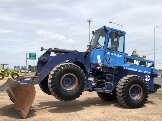ขายรถตักล้อยาง CAT 936F นำเข้าเองจากญี่ปุ่น สภาพสวยพร้อมใช้ มีVDOการทำงานครับ