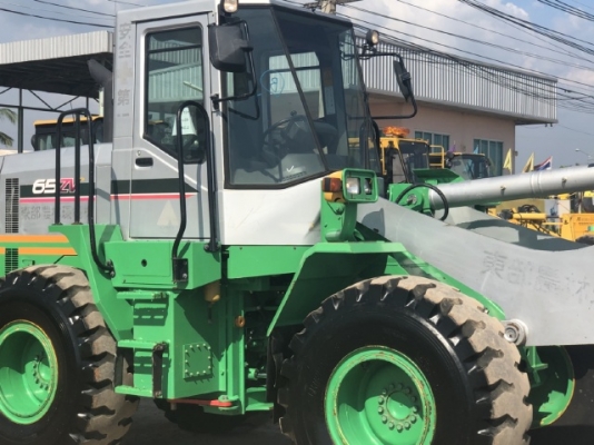 ขายรถตักล้อยาง KAWASAKI 65ZV-2 ปี 2012 (เทียบเท่า WA320) นำเข้าเองจากญี่ปุ่น สภาพสวยพร้อมใช้ มีVDOการทำงานครับ ขายรถตักล้อยาง KAWASAKI 65ZV-2 ปี 2012 (เทียบเท่า WA320) นำเข้าเองจากญี่ปุ่น สภาพสวยพร้อมใช้ มีVDOการทำงานครับ