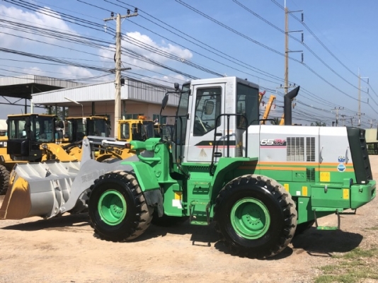 ขายรถตักล้อยาง KAWASAKI 65ZV-2 ปี 2012 (เทียบเท่า WA320) นำเข้าเองจากญี่ปุ่น สภาพสวยพร้อมใช้ มีVDOการทำงานครับ ขายรถตักล้อยาง KAWASAKI 65ZV-2 ปี 2012 (เทียบเท่า WA320) นำเข้าเองจากญี่ปุ่น สภาพสวยพร้อมใช้ มีVDOการทำงานครับ