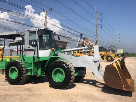 ขายรถตักล้อยาง KAWASAKI 65ZV-2 ปี 2012 (เทียบเท่า WA320) นำเข้าเองจากญี่ปุ่น สภาพสวยพร้อมใช้ มีVDOการทำงานครับ ขายรถตักล้อยาง KAWASAKI 65ZV-2 ปี 2012 (เทียบเท่า WA320) นำเข้าเองจากญี่ปุ่น สภาพสวยพร้อมใช้ มีVDOการทำงานครับ