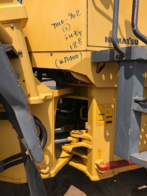 ขายรถตักล้อยาง KOMATSU WA400-3 นำเข้าเองจากญี่ปุ่น สภาพสวยพร้อมใช้ มีVDOการทำงานครับ