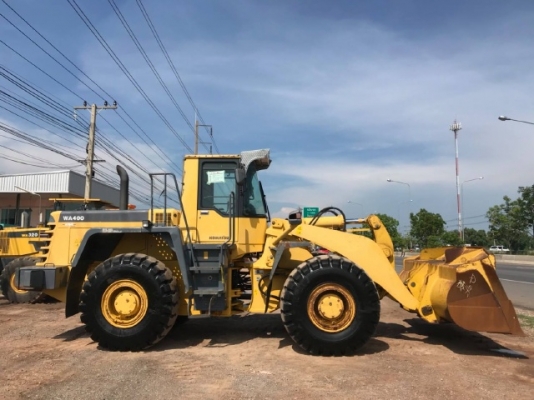 ขายรถตักล้อยาง KOMATSU WA400-3 นำเข้าเองจากญี่ปุ่น สภาพสวยพร้อมใช้ มีVDOการทำงานครับ