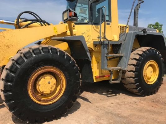 ขายรถตักล้อยาง KOMATSU WA400-3 นำเข้าเองจากญี่ปุ่น สภาพสวยพร้อมใช้ มีVDOการทำงานครับ