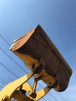 ขายรถตักล้อยาง KOMATSU WA400-3 นำเข้าเองจากญี่ปุ่น สภาพสวยพร้อมใช้ มีVDOการทำงานครับ