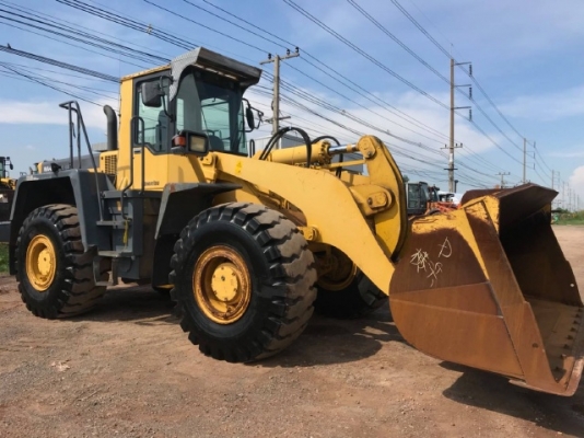 ขายรถตักล้อยาง KOMATSU WA400-3 นำเข้าเองจากญี่ปุ่น สภาพสวยพร้อมใช้ มีVDOการทำงานครับ