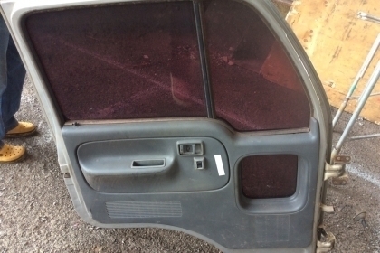 ประตู NISSAN ALLAS ข้างซ้าย กระจกไฟฟ้า ขาย 5,500 บาท (ศุภากร 081-1903107 , 081-4252943)