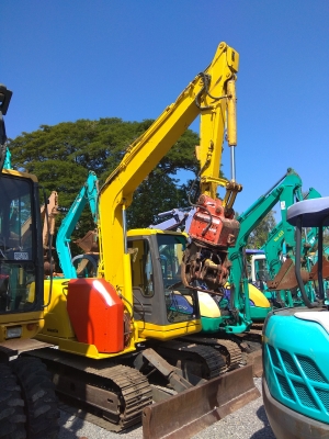 PC60-7 พร้อมหัวคีบ รถนอกราคาเปิดเบาๆ895,000บาท สนใจโทรหา 081-989-1989หรั่งครับ