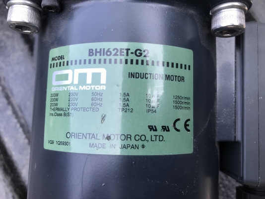 ขายมอเตอร์เกียร์ Oriental motor 220V ไฟบ้าน พร้อมชุดอุปกรณ์สวิทย์ควบคุม หมุนซ้าย-ขวา สภาพใหม่มาก ไล่ชุดสายไฟใหม่ใช้งานได้เลยครับ