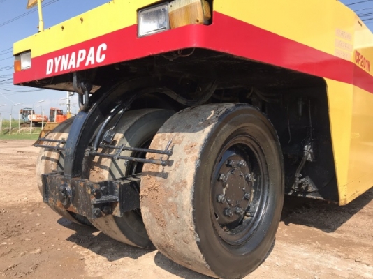 ขายรถบด 7 ล้อ DYNAPAC CP201W นำเข้าเองจากญี่ปุ่น สภาพสวยพร้อมใช้  มีVDOการทำงานครับ
