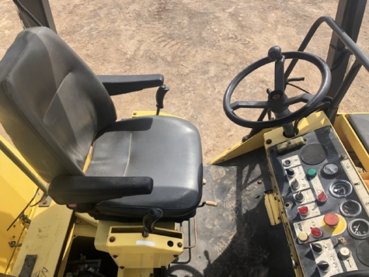 ขายรถบด BOMAG BW164AD-2 นำเข้าเองจากญี่ปุ่น สภาพสวยพร้อมใช้ มีVDOการทำงานครับ ขายรถบด BOMAG BW164AD-2 นำเข้าเองจากญี่ปุ่น สภาพสวยพร้อมใช้ มีVDOการทำงานครับ