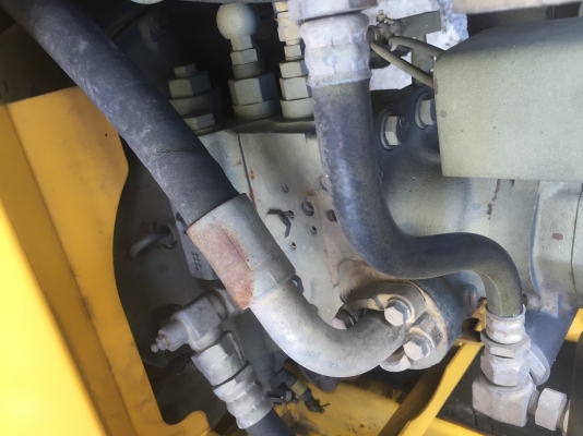 ขายคับKomatsu PC130-6Kสภาพเก่านอก 8พันชั่วโมง ขายคับKomatsu PC130-6Kสภาพเก่านอก 8พันชั่วโมง