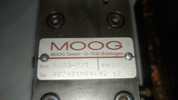 วาลฺ์ว เซอร์โว MOOG มือสองสภาพดีมี2ตัวครับ