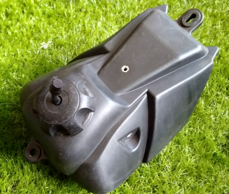 ถังน้ำมันพลาสติก