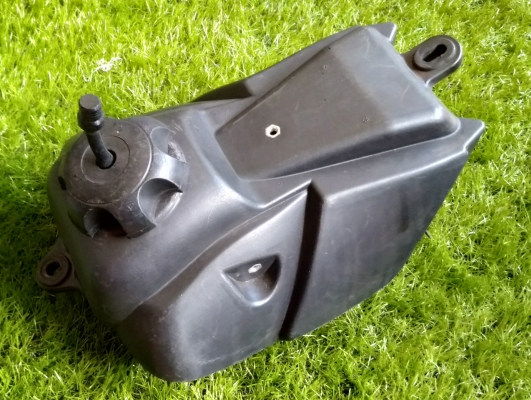 ถังน้ำมันพลาสติก