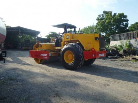 รถบดสั่นเสทือน 10ตัน 2เปลือก2เพลา DynapacCA251เล่มทะเบียน พร้อมใช้งาน รถบดสั่นเสทือน 10ตัน 2เปลือก2เพลา DynapacCA251เล่มทะเบียน พร้อมใช้งาน