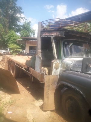 รถเกี่ยวข้าวเกษตรช้างน้อยไวไฟพร้อมเทเลอร์  โทรได้  0930983253