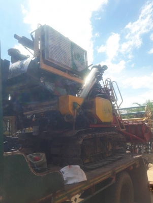 รถเกี่ยวข้าวเกษตรช้างน้อยไวไฟพร้อมเทเลอร์  โทรได้  0930983253