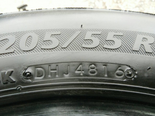 ขายยาง 205/55R16 บริดจสโตน ปลายปี16 ดอกยางหนาสดสวยทุกเส้น ชุดละ 1900 บาท