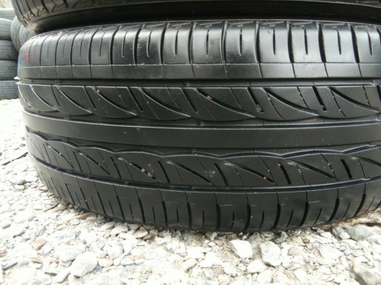 ขายยาง 205/55R16 ไฟร์สโตน ปลายปี17 ดอกยางสวยสดไม่มีปะ ชุดละ 2600 บาท