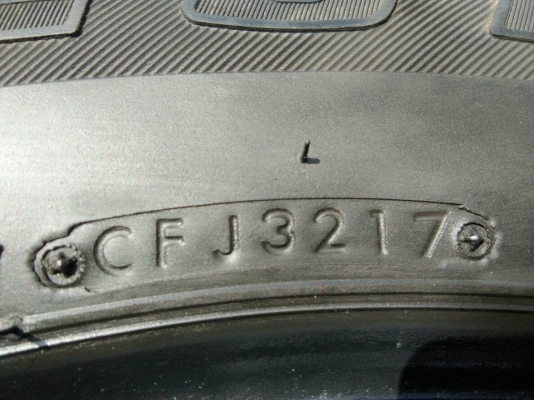 ขายยาง 265/65R17 บริดสโตน ปี17 สวยๆ ชุดละ 3900 บาท ขายยาง 265/65R17 บริดสโตน ปี17 สวยๆ ชุดละ 3900 บาท