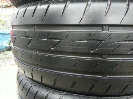 ขายยาง 205/55R16 บริดจสโตน ปี17 ดอกยางเต็มสดไม่ปะ ชุดละ 2800 บาท ขายยาง 205/55R16 บริดจสโตน ปี17 ดอกยางเต็มสดไม่ปะ ชุดละ 2800 บาท