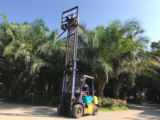 ขายFORKLIFT KOMATSU FD20-12(2ตัน)งากระดก เสา4.0เมตร สวยเดิมจากญี่ปุ่น ยังไม่เคยใช้ในไทย 245,000เท่านั้น!!