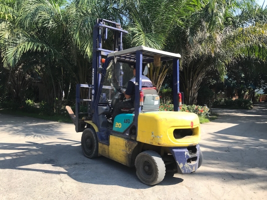 ขายFORKLIFT KOMATSU FD20-12(2ตัน)งากระดก เสา4.0เมตร สวยเดิมจากญี่ปุ่น ยังไม่เคยใช้ในไทย 245,000เท่านั้น!!