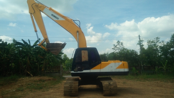 ขายด่วยsk200-3โทร0967979202