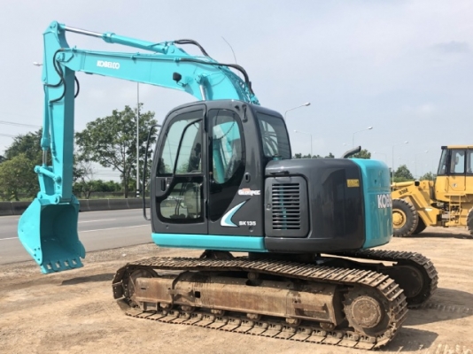 ขายรถขุด KOBELCO SK135SR มีลายหัวกระแทก นำเข้าเองจากญี่ปุ่น สภาพสวยพร้อมใช้ มีVDOการทำงานครับ ขายรถขุด KOBELCO SK135SR มีลายหัวกระแทก นำเข้าเองจากญี่ปุ่น สภาพสวยพร้อมใช้ มีVDOการทำงานครับ