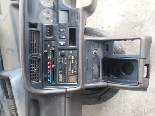 ขายคอนโซนหน้ารถตู้หัวจรวด