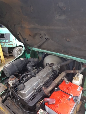 MITSUBISHI FD35 เครื่องดีเซล เกียร์ธรรมดา เสาสูง3เมตร งายาว 2.20เมตร สนใจติดต่อ 0830620223