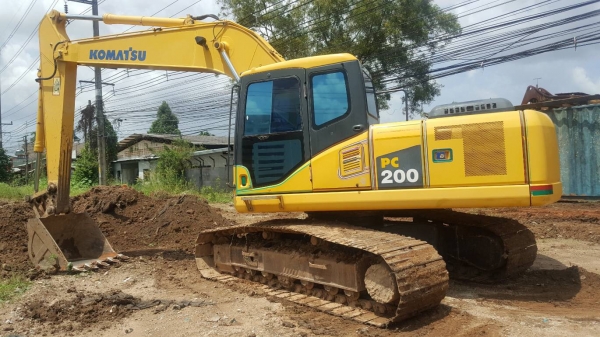 ขายด่วน!! Komatsu PC200-7 สภาพสวยมากค่ะ ขายด่วน!! Komatsu PC200-7 สภาพสวยมากค่ะ