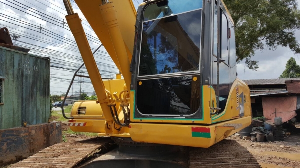 ขายด่วน!! Komatsu PC200-7 สภาพสวยมากค่ะ
