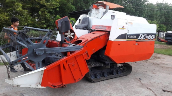 ลดสุดๆๆ 200000 ขายครับ DC 60 รถแท็กเก่าจอดครับ ของเหลวเช็คเรียบร้อยพร้อมลุยครับ ลดสุดๆๆ 200000 ขายครับ DC 60 รถแท็กเก่าจอดครับ ของเหลวเช็คเรียบร้อยพร้อมลุยครับ