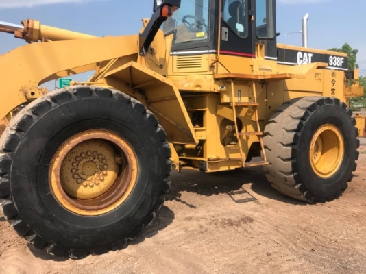 ขายรถตักล้อยาง CAT 938F นำเข้าเองจากญี่ปุ่น สภาพสวยพร้อมใช้ มีVDOการทำงานครับ