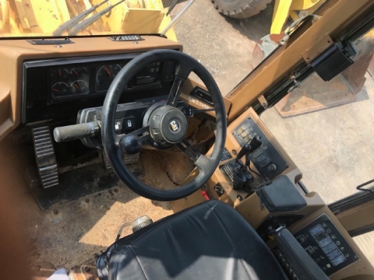 ขายรถตักล้อยาง CAT 938F นำเข้าเองจากญี่ปุ่น สภาพสวยพร้อมใช้ มีVDOการทำงานครับ